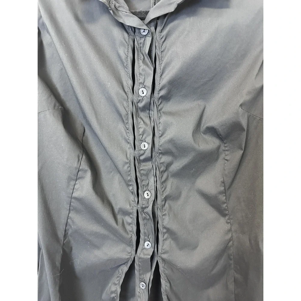 Masnada Women's Vented‎ Button Up Long Sleeve Top         9.5